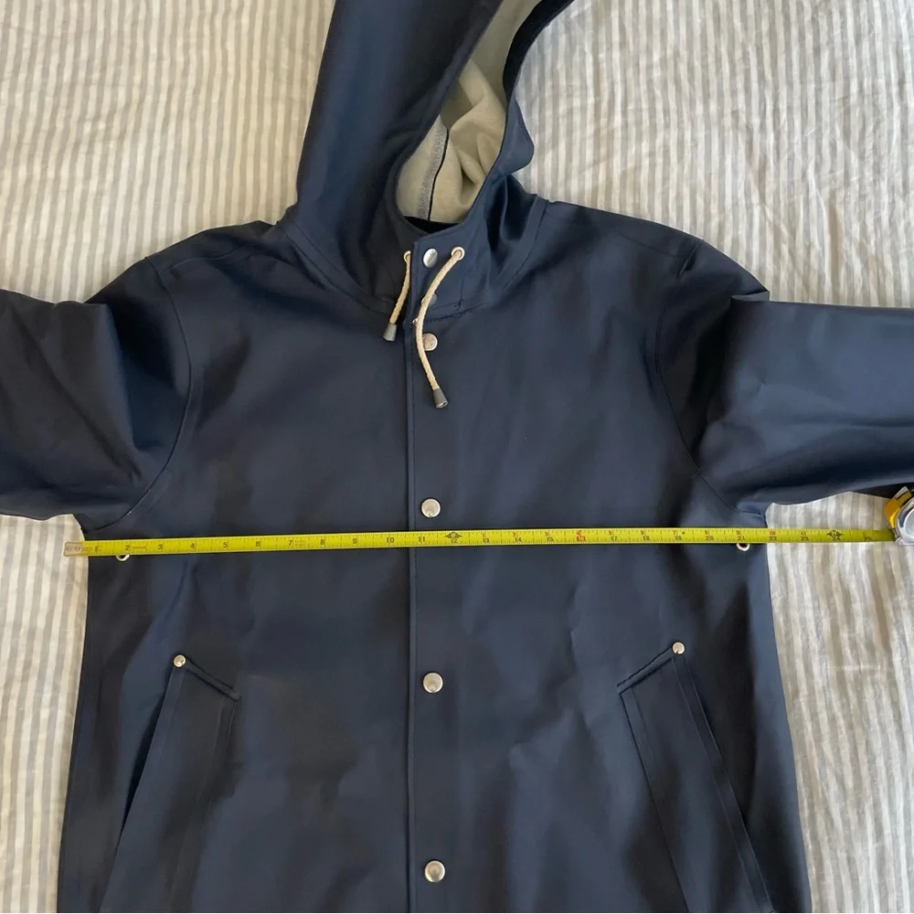 Stutterheim Stockholm Men's Navy raincoat - Picture 2 of 11